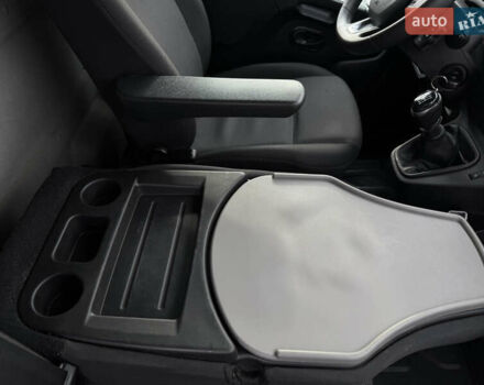 Білий Рено Мастєр, об'ємом двигуна 2.3 л та пробігом 230 тис. км за 18700 $, фото 42 на Automoto.ua