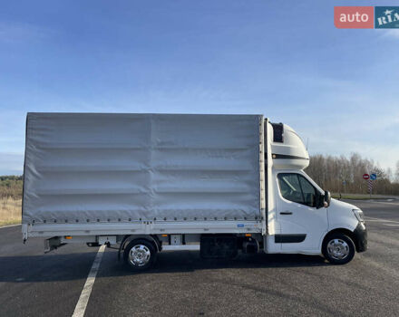 Белый Рено Мастер, объемом двигателя 2.3 л и пробегом 380 тыс. км за 19800 $, фото 1 на Automoto.ua