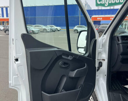 Белый Рено Мастер, объемом двигателя 2.3 л и пробегом 187 тыс. км за 17777 $, фото 12 на Automoto.ua