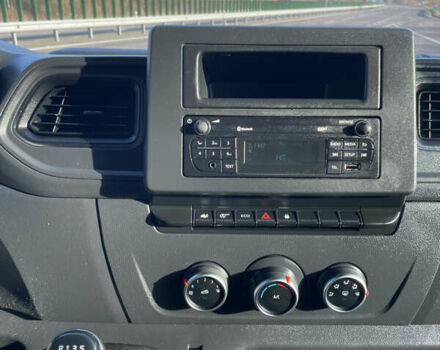 Белый Рено Мастер, объемом двигателя 2.3 л и пробегом 380 тыс. км за 19800 $, фото 9 на Automoto.ua