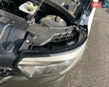 Белый Рено Мастер, объемом двигателя 2.3 л и пробегом 380 тыс. км за 19800 $, фото 41 на Automoto.ua