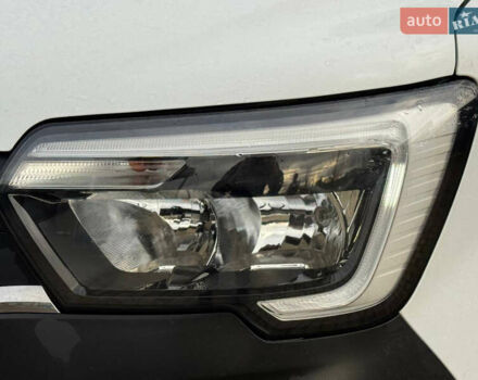 Белый Рено Мастер, объемом двигателя 2.3 л и пробегом 500 тыс. км за 17500 $, фото 8 на Automoto.ua