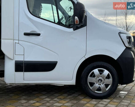 Белый Рено Мастер, объемом двигателя 2.3 л и пробегом 500 тыс. км за 17500 $, фото 14 на Automoto.ua