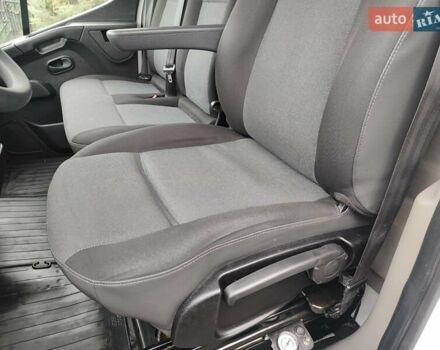 Білий Рено Мастєр, об'ємом двигуна 2.3 л та пробігом 278 тис. км за 16700 $, фото 62 на Automoto.ua