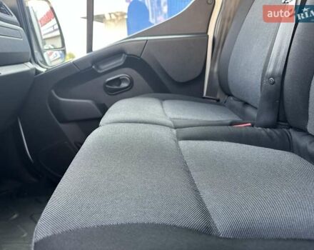 Білий Рено Мастєр, об'ємом двигуна 2.3 л та пробігом 385 тис. км за 18200 $, фото 22 на Automoto.ua