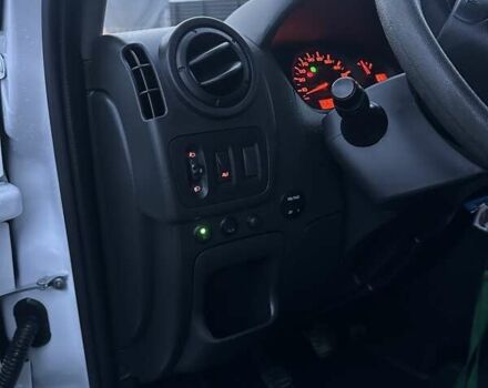 Белый Рено Мастер, объемом двигателя 2.3 л и пробегом 428 тыс. км за 17600 $, фото 13 на Automoto.ua