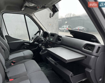 Белый Рено Мастер, объемом двигателя 2.3 л и пробегом 457 тыс. км за 19000 $, фото 15 на Automoto.ua