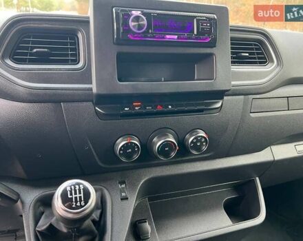 Белый Рено Мастер, объемом двигателя 2.3 л и пробегом 330 тыс. км за 21999 $, фото 79 на Automoto.ua