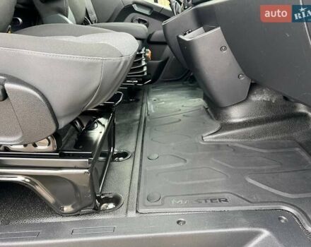 Белый Рено Мастер, объемом двигателя 2.3 л и пробегом 330 тыс. км за 21999 $, фото 72 на Automoto.ua