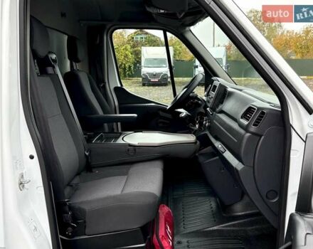 Белый Рено Мастер, объемом двигателя 2.3 л и пробегом 316 тыс. км за 19999 $, фото 21 на Automoto.ua