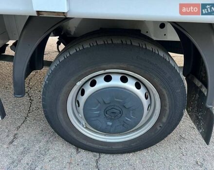 Белый Рено Мастер, объемом двигателя 2.3 л и пробегом 312 тыс. км за 22500 $, фото 85 на Automoto.ua