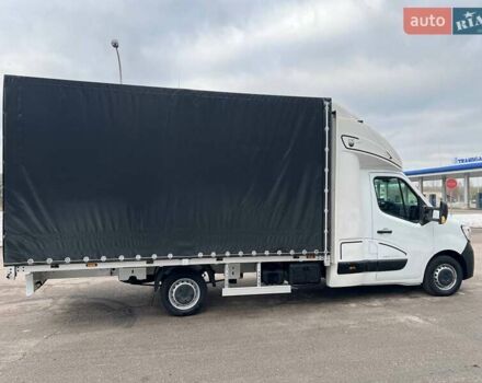 Белый Рено Мастер, объемом двигателя 2.3 л и пробегом 330 тыс. км за 21999 $, фото 19 на Automoto.ua