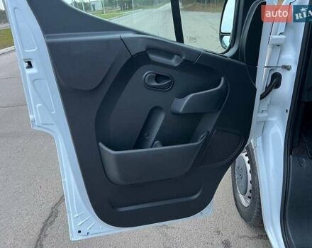 Белый Рено Мастер, объемом двигателя 2.3 л и пробегом 320 тыс. км за 20500 $, фото 73 на Automoto.ua