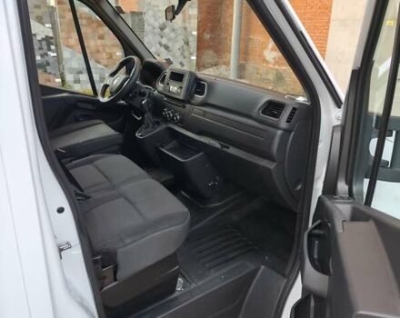 Белый Рено Мастер, объемом двигателя 2.3 л и пробегом 362 тыс. км за 18500 $, фото 15 на Automoto.ua