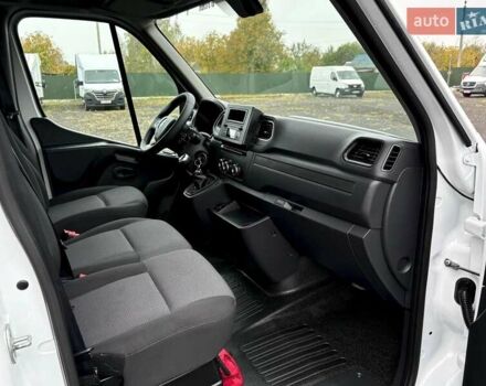 Белый Рено Мастер, объемом двигателя 2.3 л и пробегом 316 тыс. км за 19999 $, фото 16 на Automoto.ua