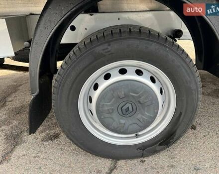 Белый Рено Мастер, объемом двигателя 2.3 л и пробегом 330 тыс. км за 21999 $, фото 46 на Automoto.ua