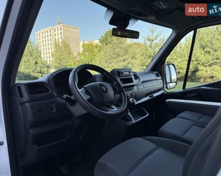 Белый Рено Мастер, объемом двигателя 2.3 л и пробегом 305 тыс. км за 19500 $, фото 59 на Automoto.ua