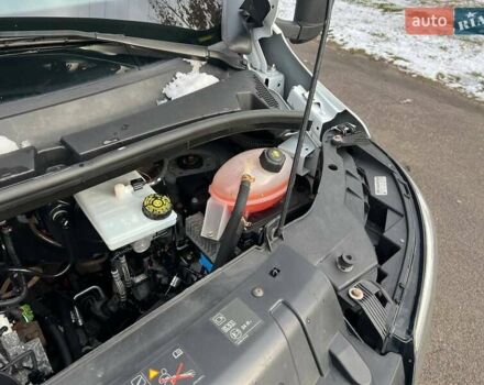 Белый Рено Мастер, объемом двигателя 2.3 л и пробегом 330 тыс. км за 21999 $, фото 90 на Automoto.ua