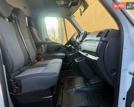 Белый Рено Мастер, объемом двигателя 2.3 л и пробегом 244 тыс. км за 18200 $, фото 78 на Automoto.ua
