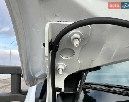 Белый Рено Мастер, объемом двигателя 2.3 л и пробегом 330 тыс. км за 21999 $, фото 97 на Automoto.ua