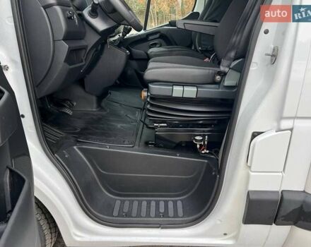 Белый Рено Мастер, объемом двигателя 2.3 л и пробегом 330 тыс. км за 21999 $, фото 59 на Automoto.ua