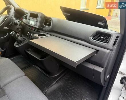 Белый Рено Мастер, объемом двигателя 2.3 л и пробегом 342 тыс. км за 29999 $, фото 36 на Automoto.ua