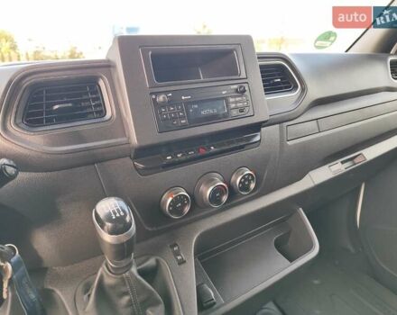 Белый Рено Мастер, объемом двигателя 2.3 л и пробегом 283 тыс. км за 19999 $, фото 31 на Automoto.ua