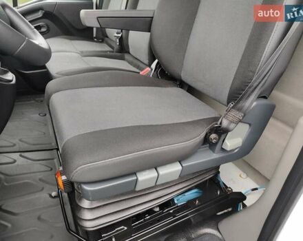 Белый Рено Мастер, объемом двигателя 2.3 л и пробегом 263 тыс. км за 19999 $, фото 42 на Automoto.ua