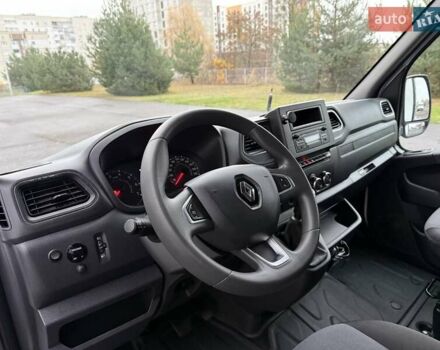 Белый Рено Мастер, объемом двигателя 2.3 л и пробегом 290 тыс. км за 19950 $, фото 49 на Automoto.ua