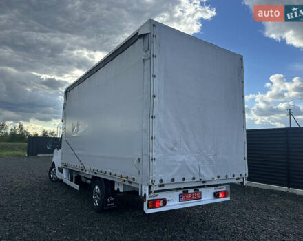 Белый Рено Мастер, объемом двигателя 2.3 л и пробегом 420 тыс. км за 20200 $, фото 3 на Automoto.ua