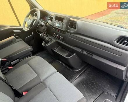 Белый Рено Мастер, объемом двигателя 2.3 л и пробегом 342 тыс. км за 29999 $, фото 49 на Automoto.ua