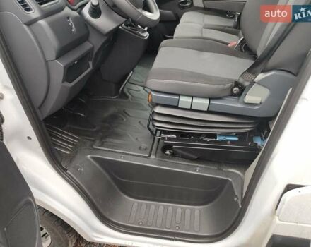 Белый Рено Мастер, объемом двигателя 2.3 л и пробегом 263 тыс. км за 19999 $, фото 31 на Automoto.ua