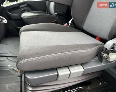 Білий Рено Мастєр, об'ємом двигуна 2.3 л та пробігом 330 тис. км за 19500 $, фото 53 на Automoto.ua