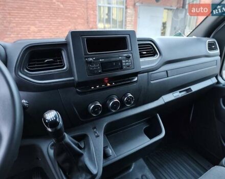 Белый Рено Мастер, объемом двигателя 2.3 л и пробегом 362 тыс. км за 18500 $, фото 10 на Automoto.ua