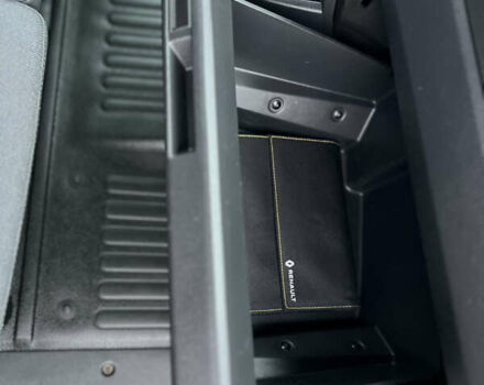 Белый Рено Мастер, объемом двигателя 2.3 л и пробегом 170 тыс. км за 19999 $, фото 25 на Automoto.ua