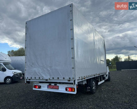 Белый Рено Мастер, объемом двигателя 2.3 л и пробегом 420 тыс. км за 20200 $, фото 2 на Automoto.ua