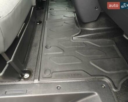 Белый Рено Мастер, объемом двигателя 2.3 л и пробегом 263 тыс. км за 19999 $, фото 53 на Automoto.ua