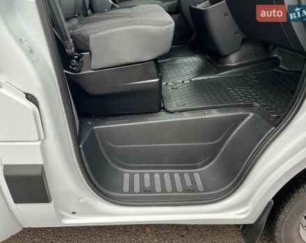 Белый Рено Мастер, объемом двигателя 2.3 л и пробегом 312 тыс. км за 22500 $, фото 22 на Automoto.ua