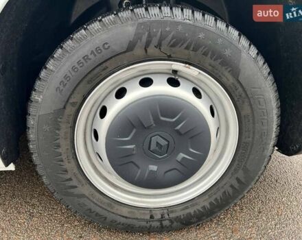 Белый Рено Мастер, объемом двигателя 2.3 л и пробегом 248 тыс. км за 21500 $, фото 37 на Automoto.ua