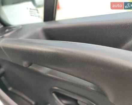 Белый Рено Мастер, объемом двигателя 2.3 л и пробегом 283 тыс. км за 19999 $, фото 17 на Automoto.ua