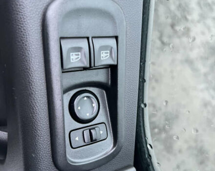 Белый Рено Мастер, объемом двигателя 2.3 л и пробегом 170 тыс. км за 19999 $, фото 22 на Automoto.ua