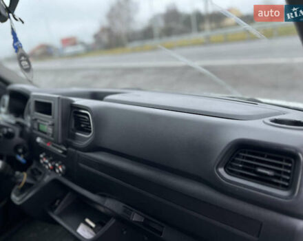 Белый Рено Мастер, объемом двигателя 2.3 л и пробегом 170 тыс. км за 19999 $, фото 26 на Automoto.ua