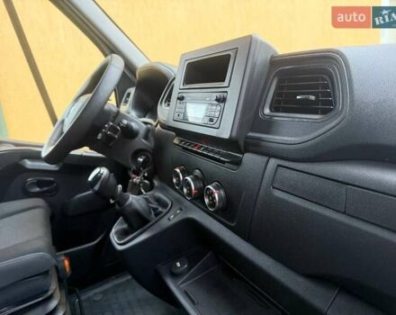 Белый Рено Мастер, объемом двигателя 2.3 л и пробегом 342 тыс. км за 29999 $, фото 44 на Automoto.ua