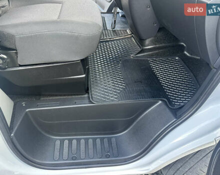 Белый Рено Мастер, объемом двигателя 2.3 л и пробегом 420 тыс. км за 20200 $, фото 26 на Automoto.ua