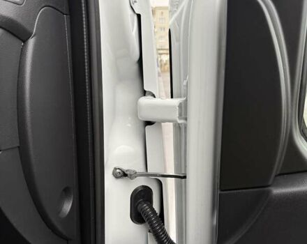 Белый Рено Мастер, объемом двигателя 2.3 л и пробегом 290 тыс. км за 19950 $, фото 53 на Automoto.ua