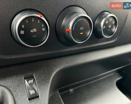 Белый Рено Мастер, объемом двигателя 2.3 л и пробегом 248 тыс. км за 21500 $, фото 63 на Automoto.ua