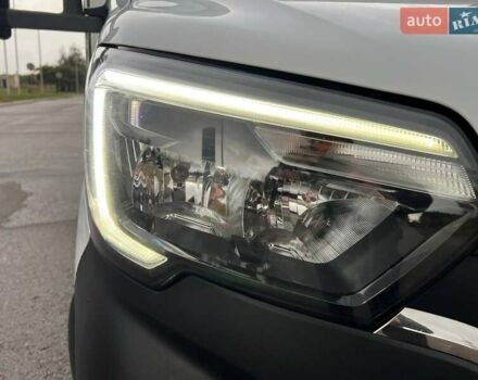 Белый Рено Мастер, объемом двигателя 2.3 л и пробегом 308 тыс. км за 20750 $, фото 54 на Automoto.ua