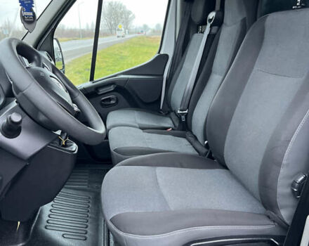 Белый Рено Мастер, объемом двигателя 2.3 л и пробегом 170 тыс. км за 19999 $, фото 17 на Automoto.ua