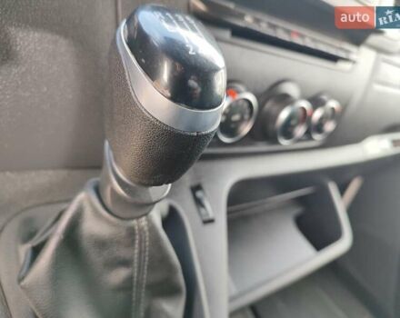 Белый Рено Мастер, объемом двигателя 2.3 л и пробегом 283 тыс. км за 19999 $, фото 12 на Automoto.ua