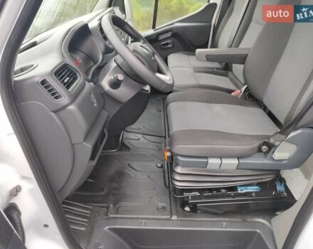 Белый Рено Мастер, объемом двигателя 2.3 л и пробегом 263 тыс. км за 19999 $, фото 32 на Automoto.ua